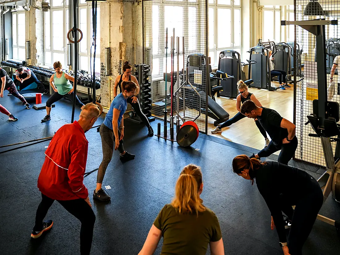 Functional group training in the studio at Lokahi Loft Berlin
