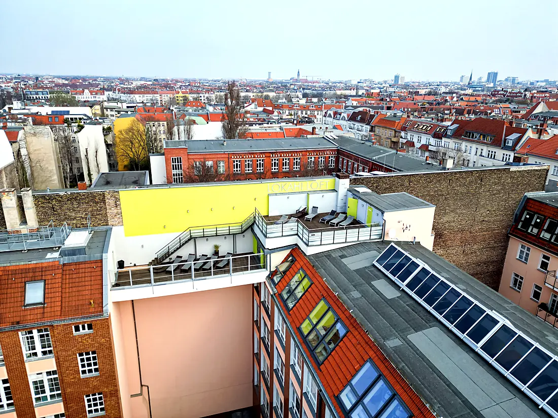 Roof terrace with loungers and views over Berlin